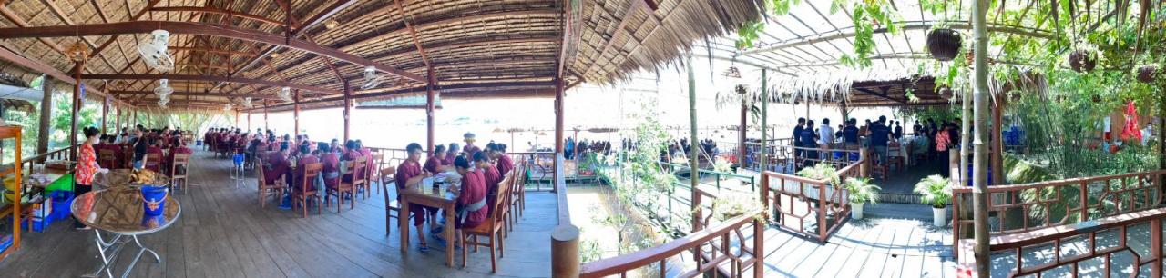 Bungalow - Homestay Lang Be Ben Tre ภายนอก รูปภาพ